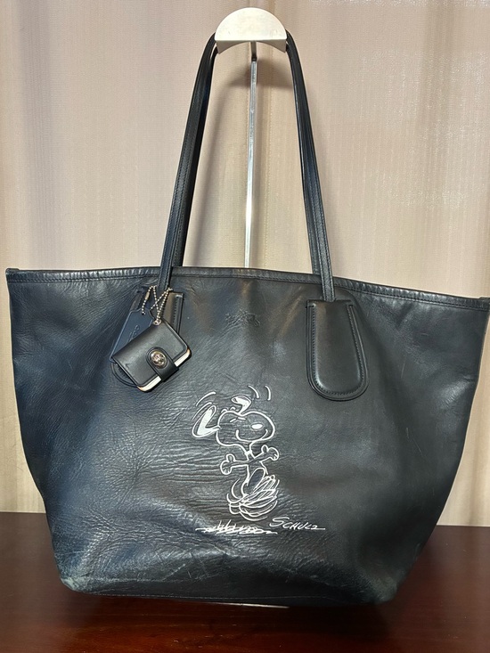 Coach Handbags - Coach x Peanuts Snoopy Limited Edition Leather Taxi Tote
